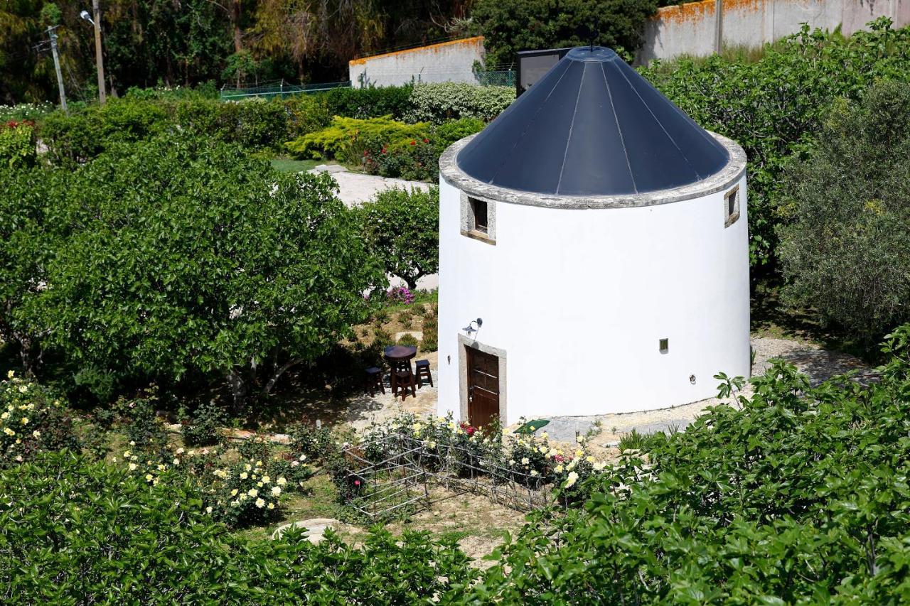 Ola Belem! Cozy Windmill, Stunning Views To Lisboa Bed & Breakfast Caparica Bagian luar foto